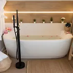 Con Banera Naturaleza Y Desconexion Nyaraló *